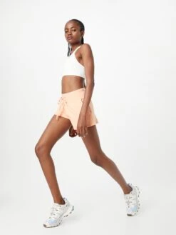 Marika Shorts Regular Sportbroek MONA Dames Pasteloranje -Marika Verkoop 4083dc02cc724fe0e056b59ca1a03286