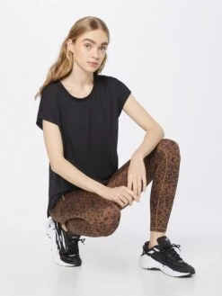 Marika T-shirts Functioneel Shirt EMMALINE Dames Zwart -Marika Verkoop 4f156d4d48212d0595a8acec0b56e7cd