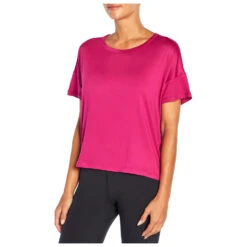 Marika Verkoop -Marika Verkoop marika womens maci crop tee sportshirt detail 2